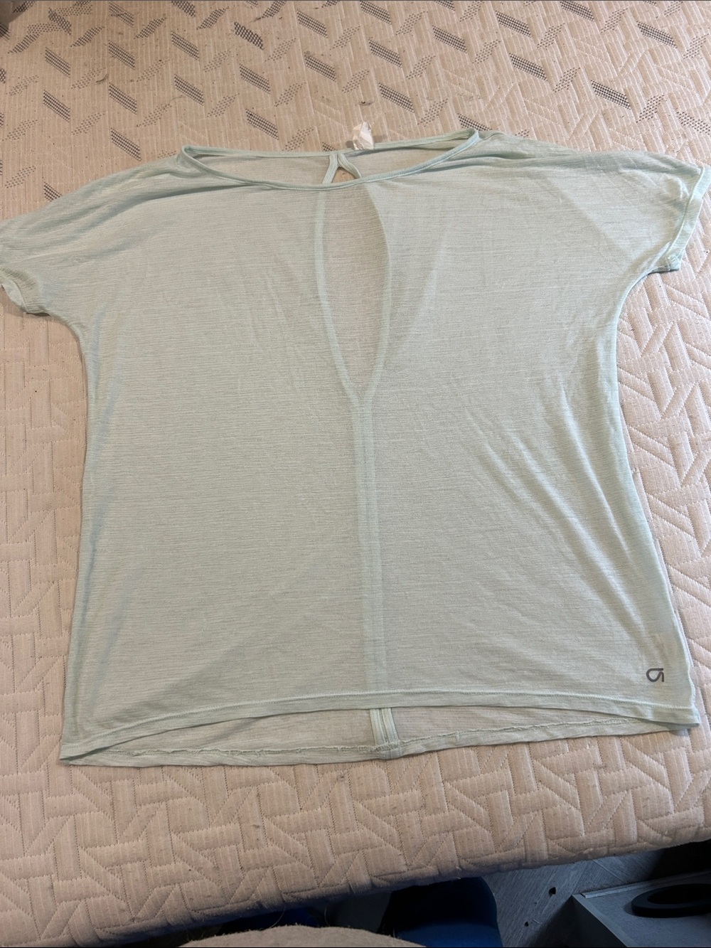 GAP Fit Light Mint Short Sleeve Top with Front Seam & Keyhole